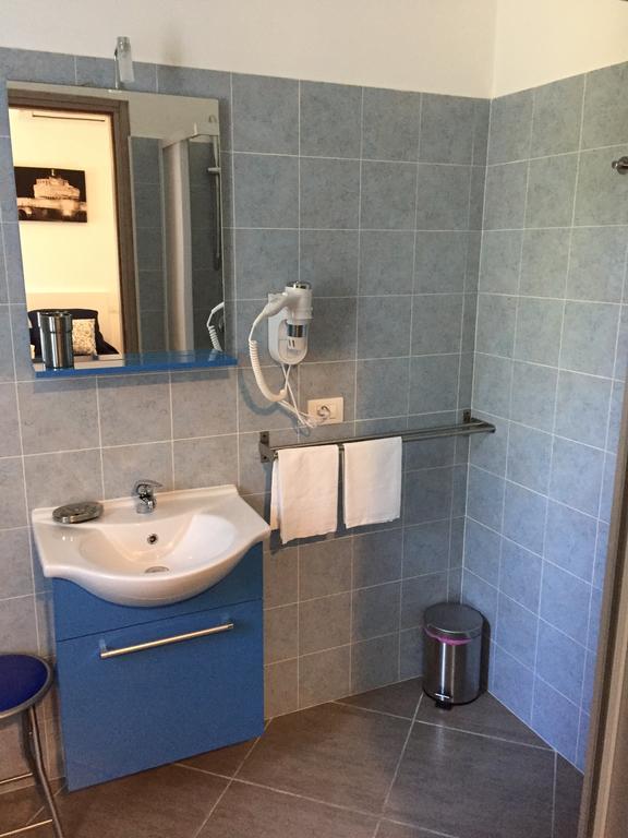 Aquarius Rome Bed & Breakfast ภายนอก รูปภาพ