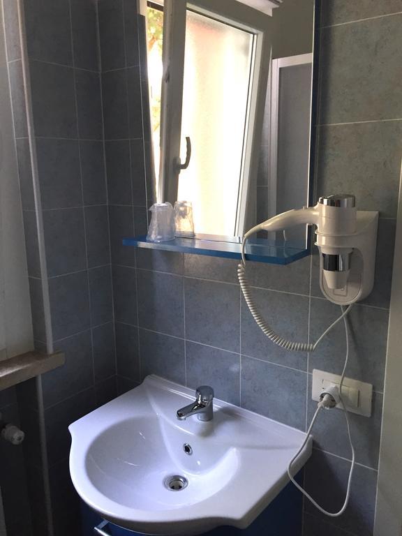 Aquarius Rome Bed & Breakfast ภายนอก รูปภาพ