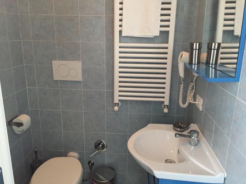 Aquarius Rome Bed & Breakfast ภายนอก รูปภาพ
