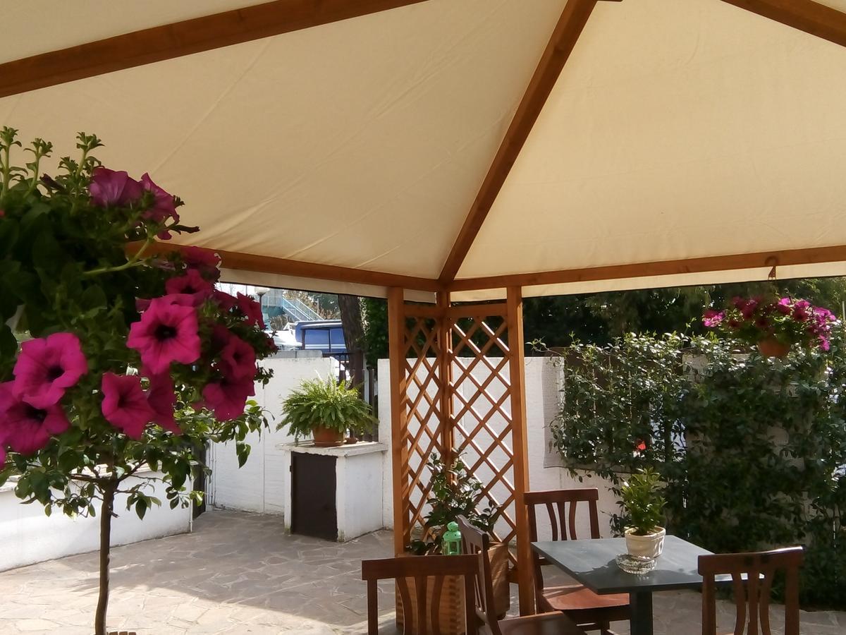 Aquarius Rome Bed & Breakfast ภายนอก รูปภาพ